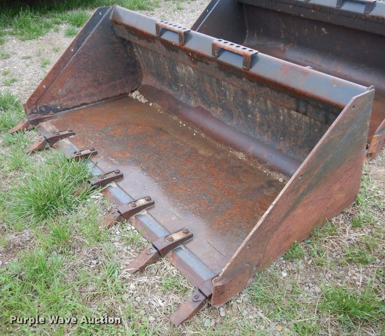 image for item HT9016 Bobcat 68-HD-C/I skid steer bucket