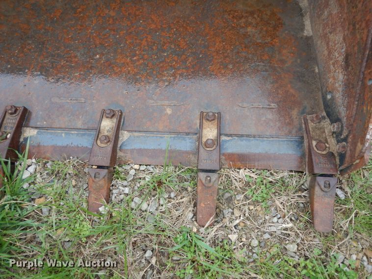 image for item HT9016 Bobcat 68-HD-C/I skid steer bucket