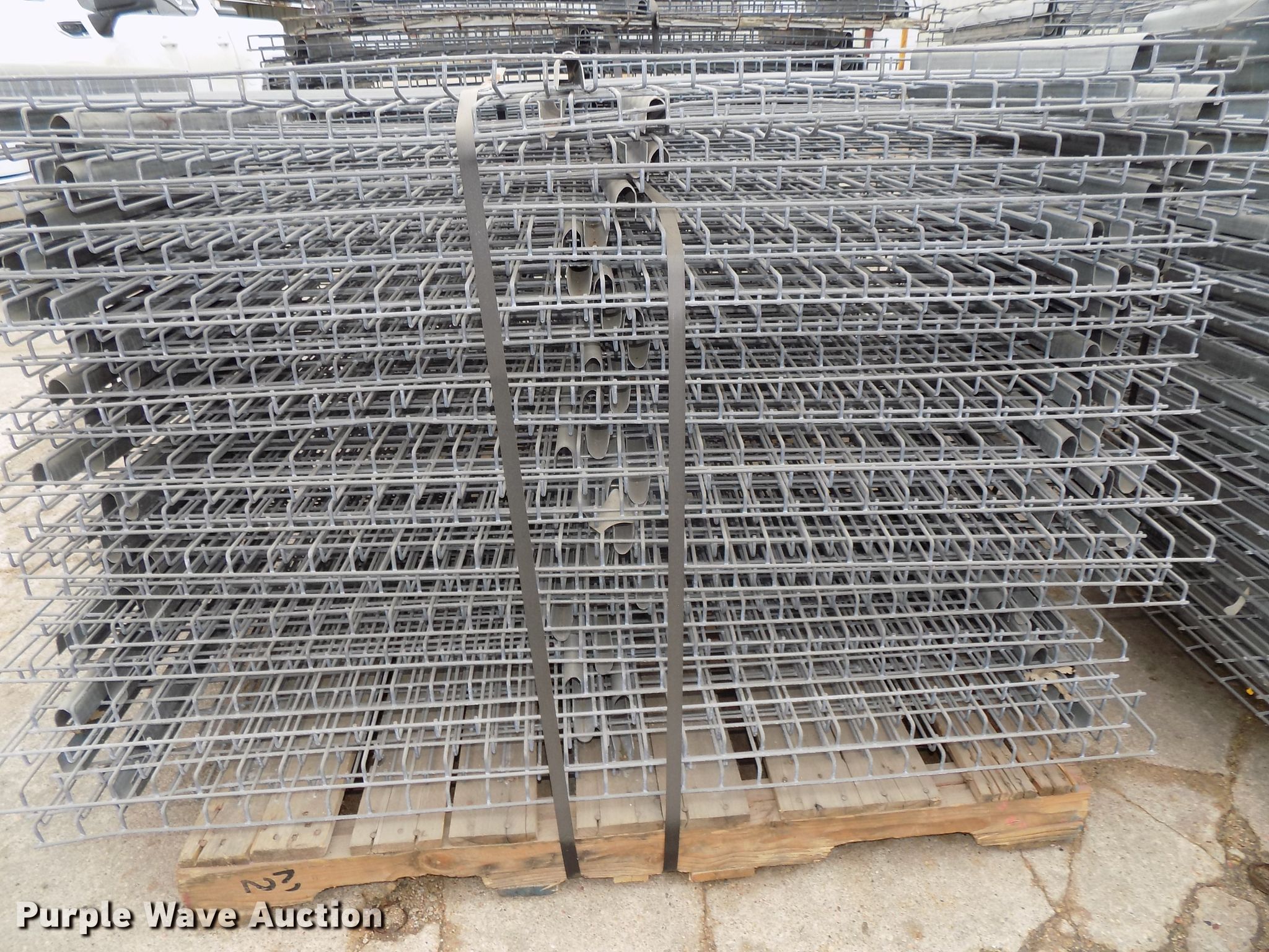 Approximately 150 wire racks in Beatrice, NE | Item DO9391 sold ...