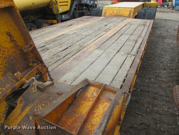 image for item DA8360 1990 Kalyn HRGP-3-50T lowboy equipment trailer