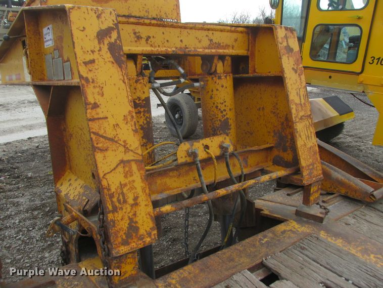 image for item DA8360 1990 Kalyn HRGP-3-50T lowboy equipment trailer