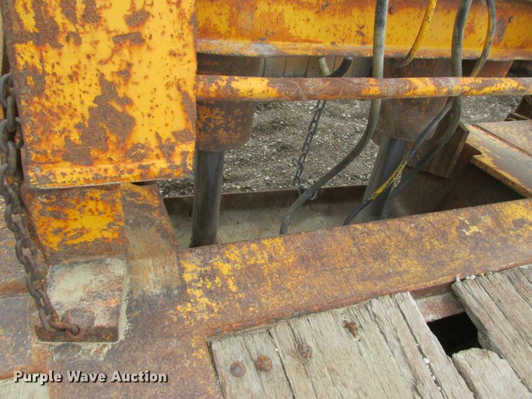 image for item DA8360 1990 Kalyn HRGP-3-50T lowboy equipment trailer