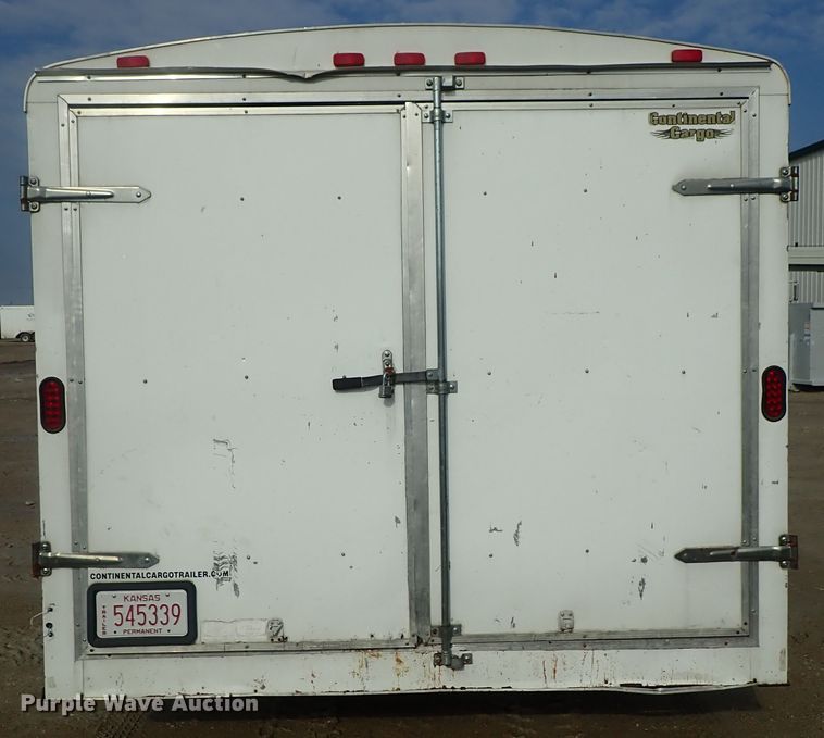 image for item DC3261 2009 Continental foam spray trailer