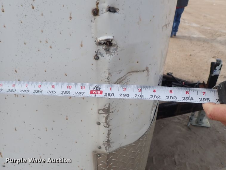 image for item DC3261 2009 Continental foam spray trailer