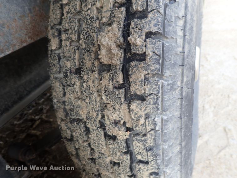 image for item DC3261 2009 Continental foam spray trailer