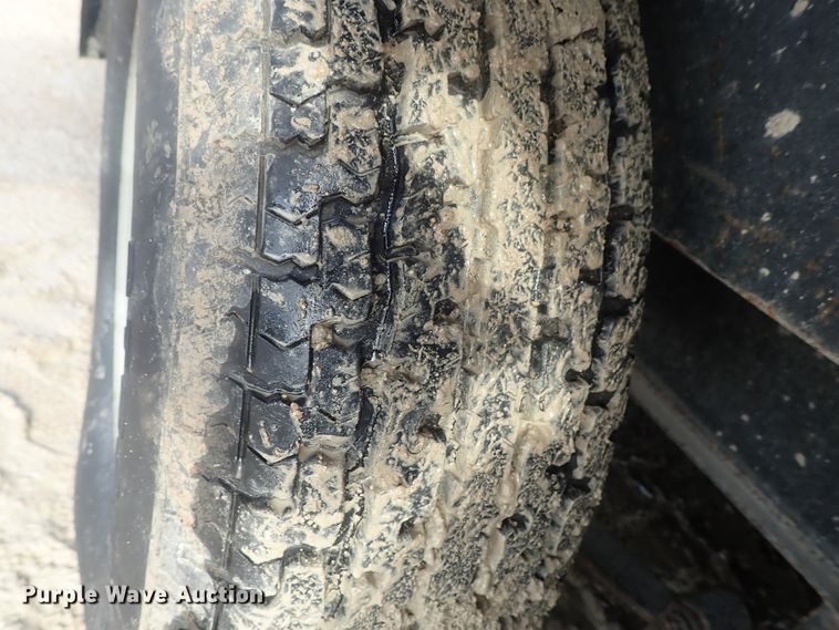 image for item DC3261 2009 Continental foam spray trailer