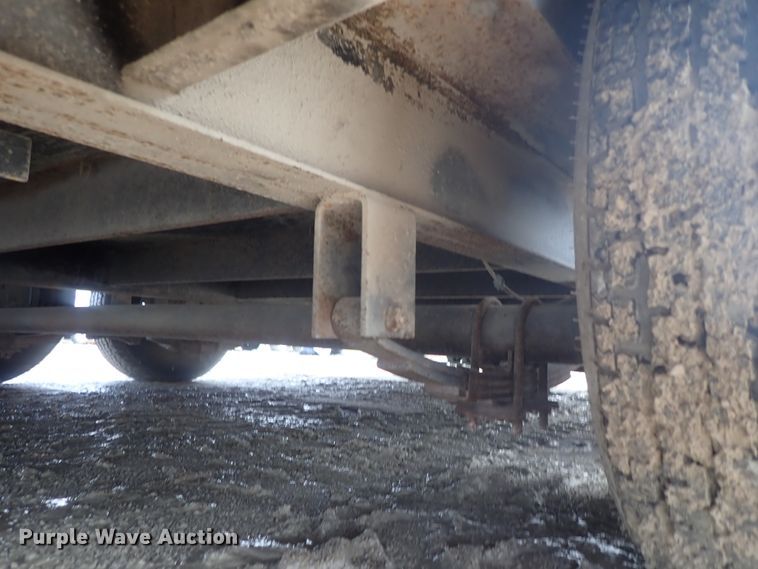 image for item DC3261 2009 Continental foam spray trailer