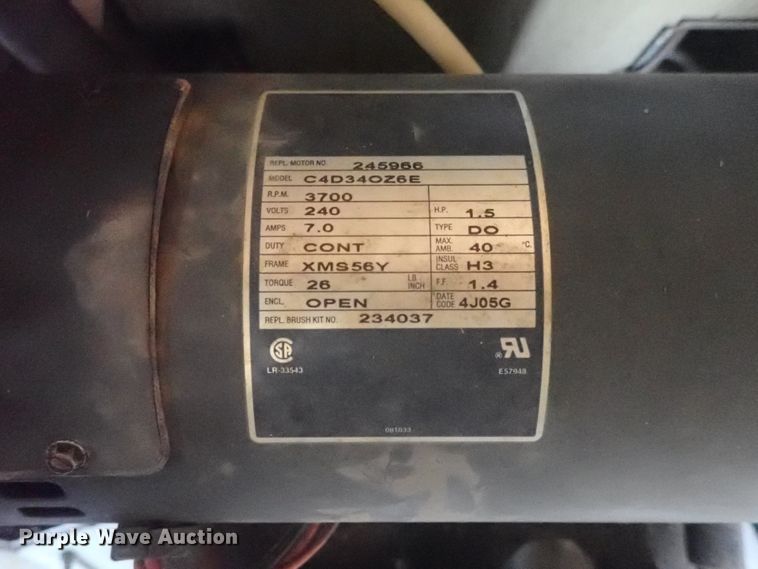 image for item DC3261 2009 Continental foam spray trailer