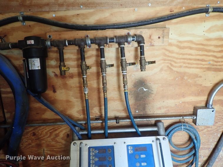 image for item DC3261 2009 Continental foam spray trailer