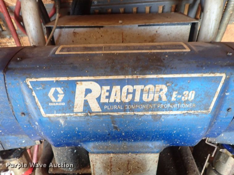 image for item DC3262 2008 Continental foam spray trailer