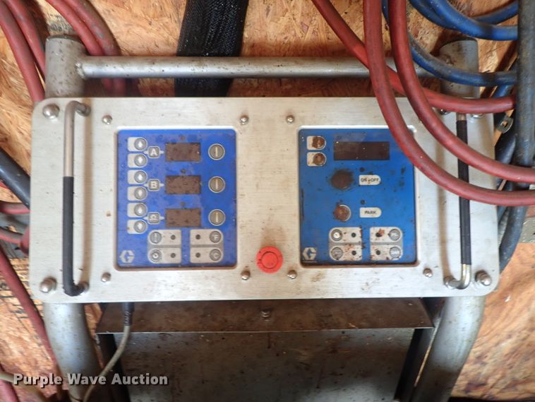 image for item DC3262 2008 Continental foam spray trailer