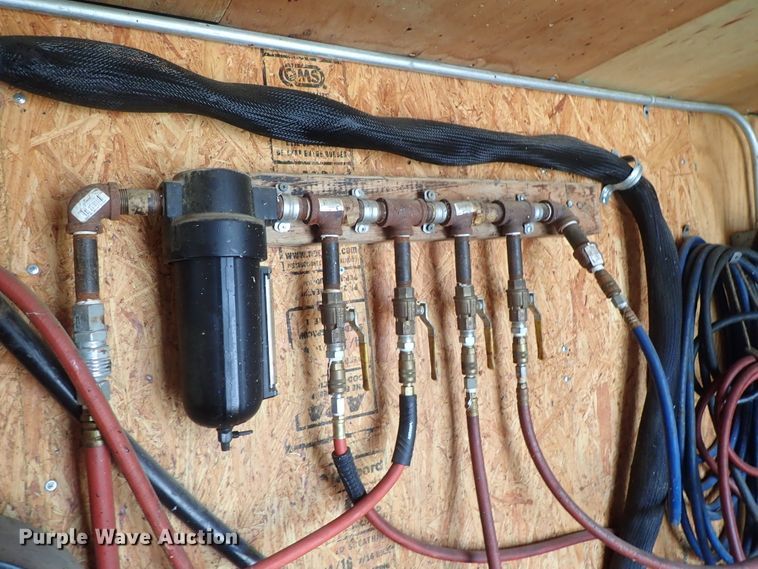 image for item DC3262 2008 Continental foam spray trailer