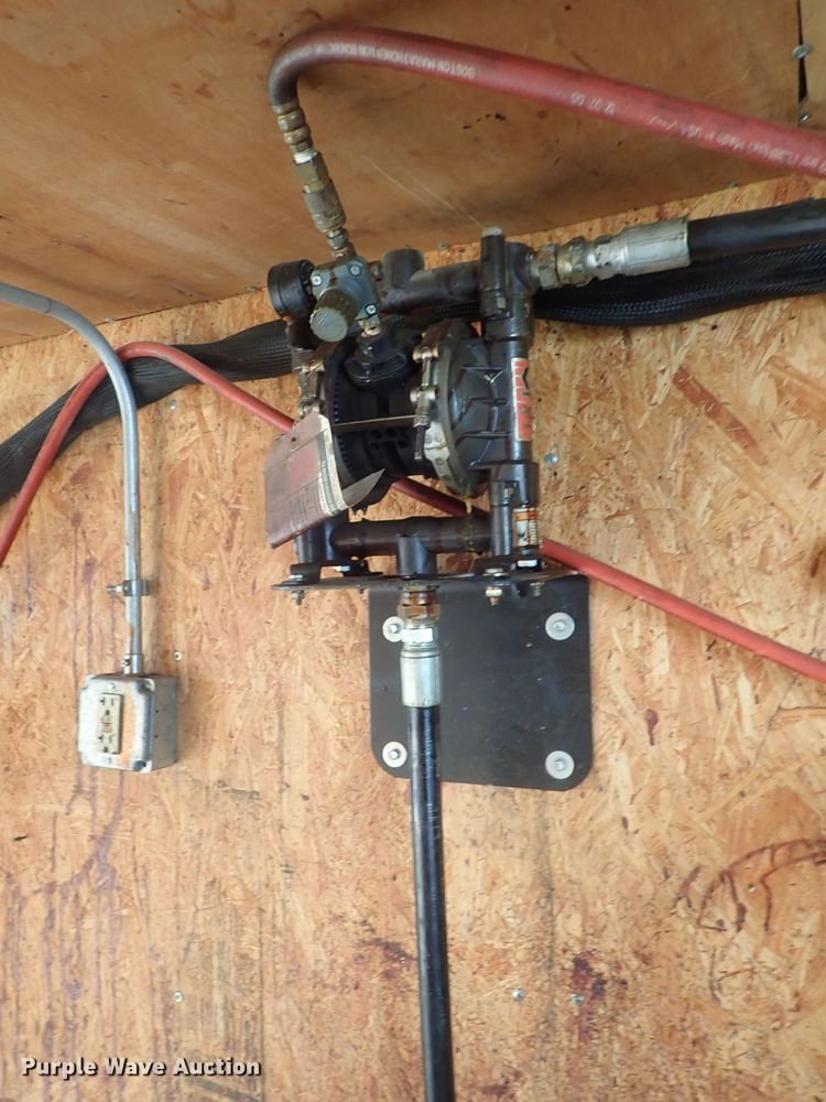 image for item DC3262 2008 Continental foam spray trailer