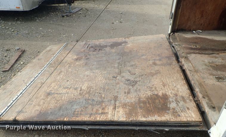 image for item DC3262 2008 Continental foam spray trailer