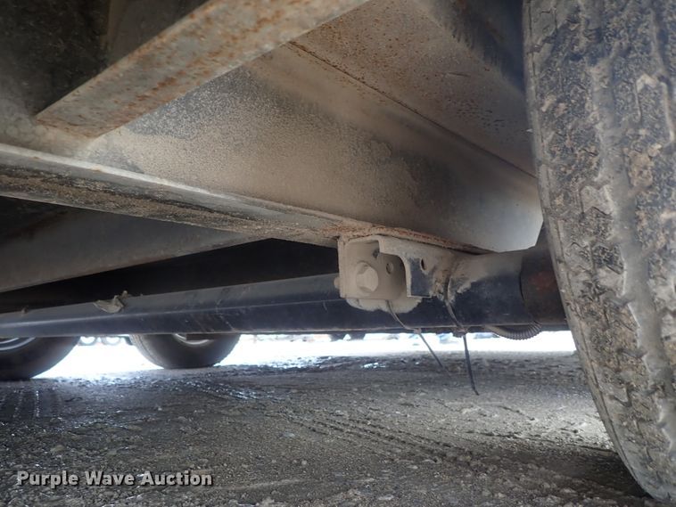 image for item DC3262 2008 Continental foam spray trailer