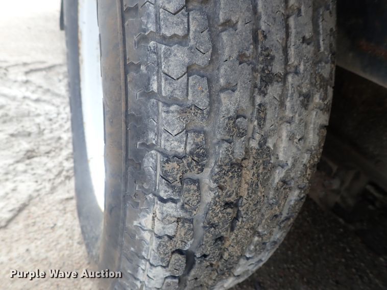 image for item DC3262 2008 Continental foam spray trailer