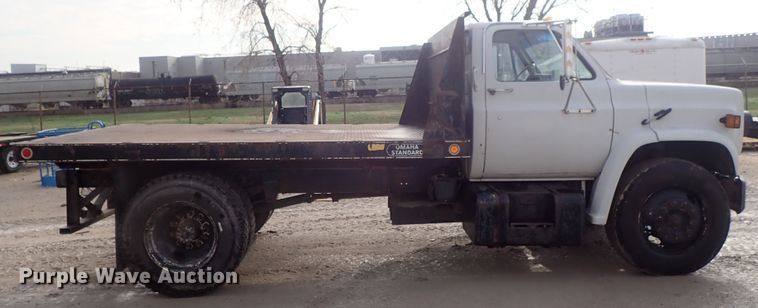 image for item DC3263 1988 GMC C6000 flatbed truck