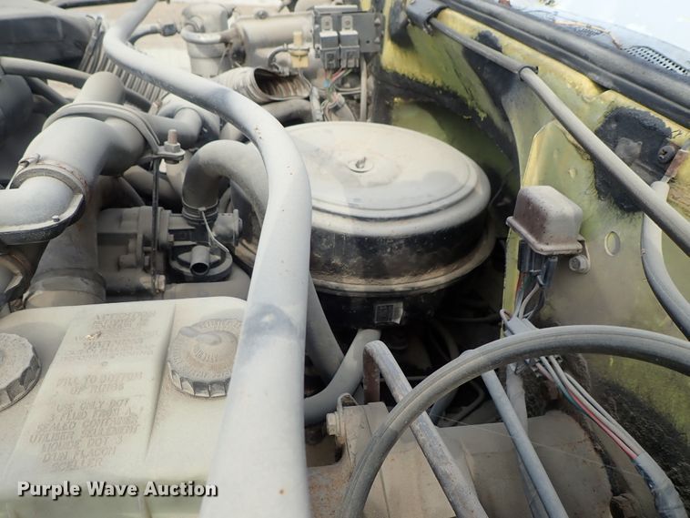 image for item DC3263 1988 GMC C6000 flatbed truck