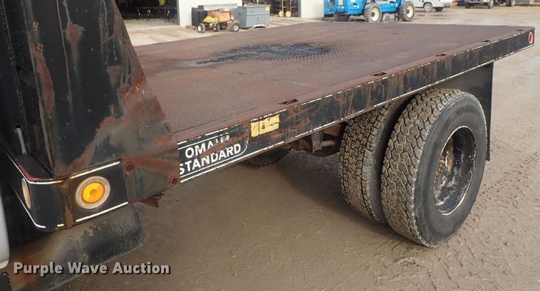 image for item DC3263 1988 GMC C6000 flatbed truck