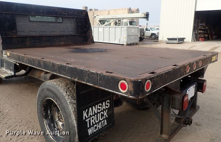 image for item DC3263 1988 GMC C6000 flatbed truck