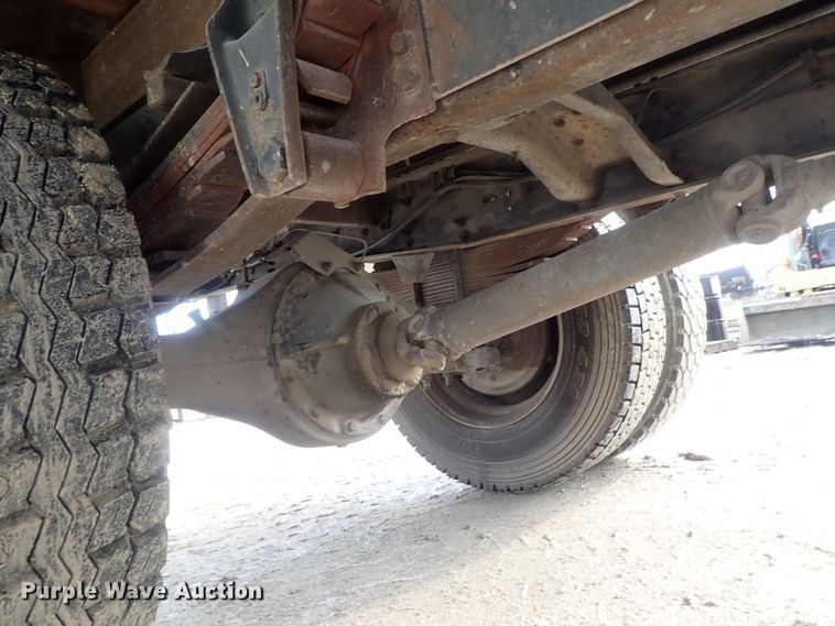 image for item DC3263 1988 GMC C6000 flatbed truck