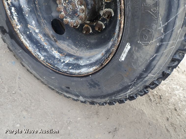 image for item DC3263 1988 GMC C6000 flatbed truck