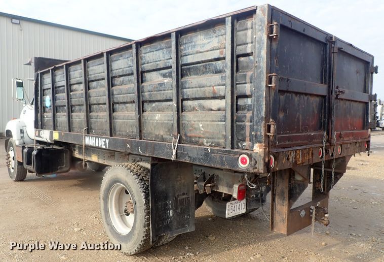 image for item DC3264 1998 GMC C6500 dump truck