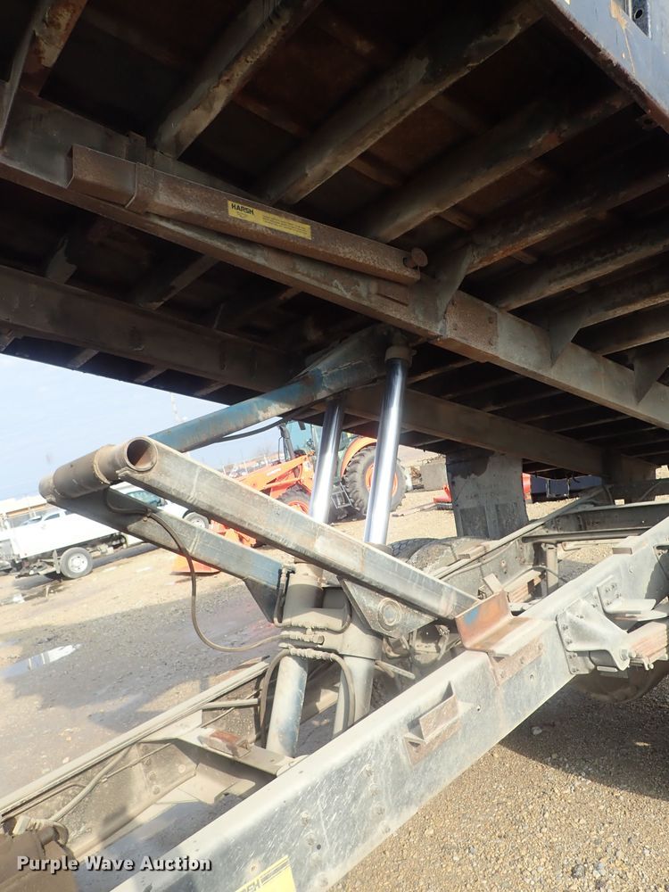 image for item DC3264 1998 GMC C6500 dump truck