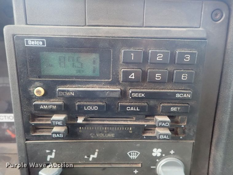 image for item DC3264 1998 GMC C6500 dump truck