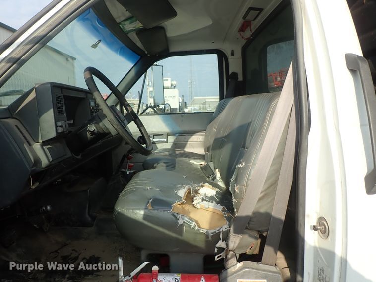 image for item DC3265 2000 GMC 7500 dump truck