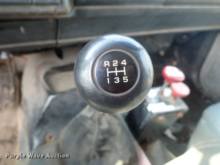 image for item DC3265 2000 GMC 7500 dump truck