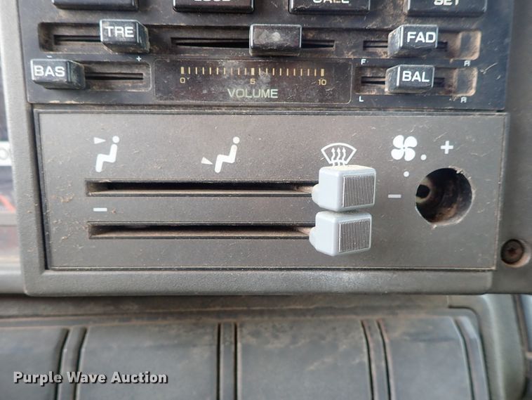 image for item DC3265 2000 GMC 7500 dump truck