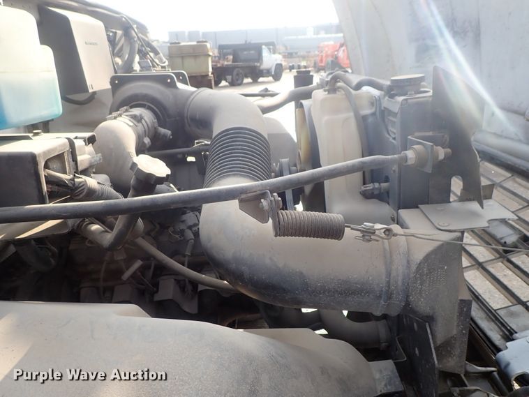 image for item DC3265 2000 GMC 7500 dump truck