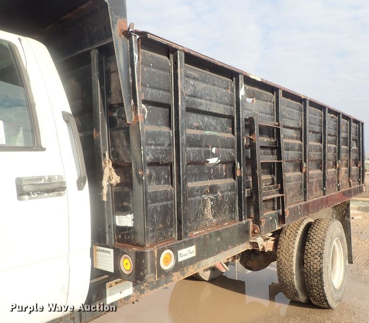 image for item DC3265 2000 GMC 7500 dump truck