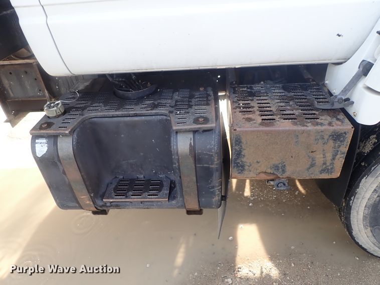 image for item DC3265 2000 GMC 7500 dump truck