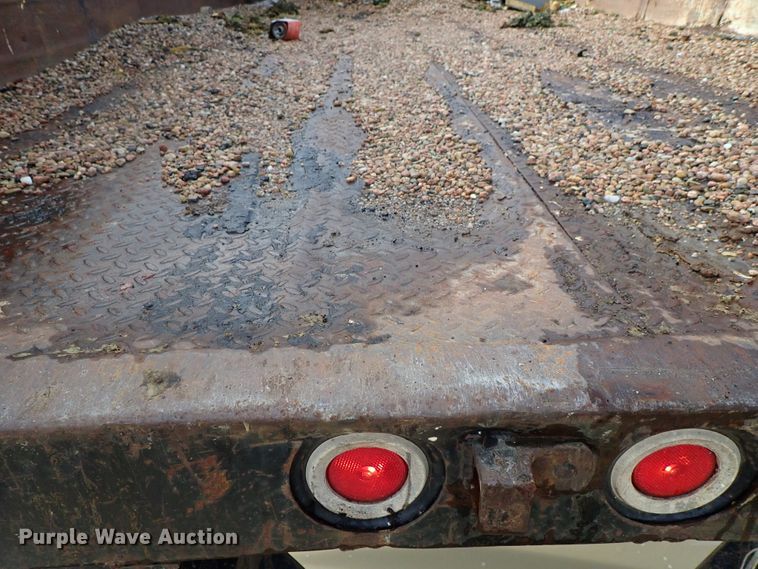 image for item DC3265 2000 GMC 7500 dump truck