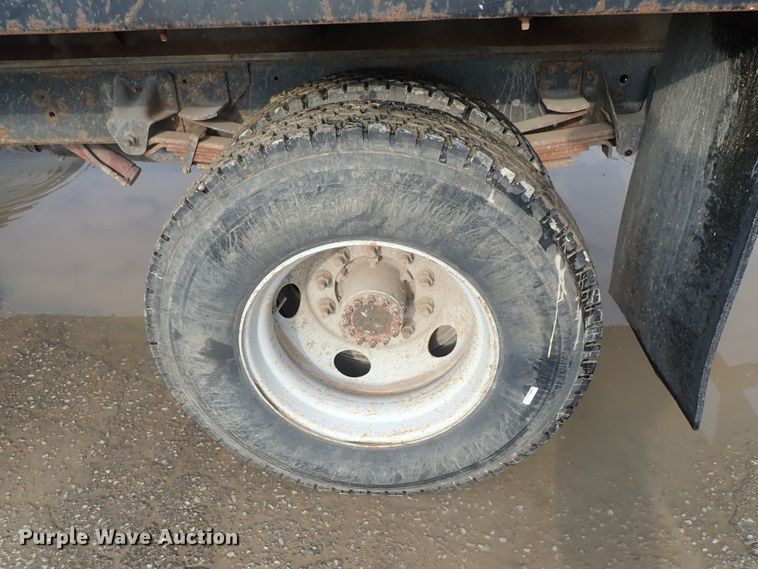 image for item DC3265 2000 GMC 7500 dump truck