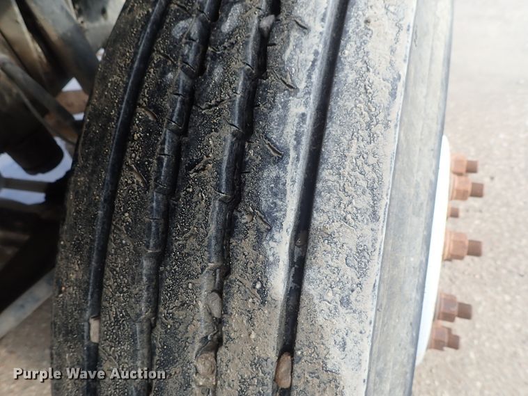 image for item DC3265 2000 GMC 7500 dump truck