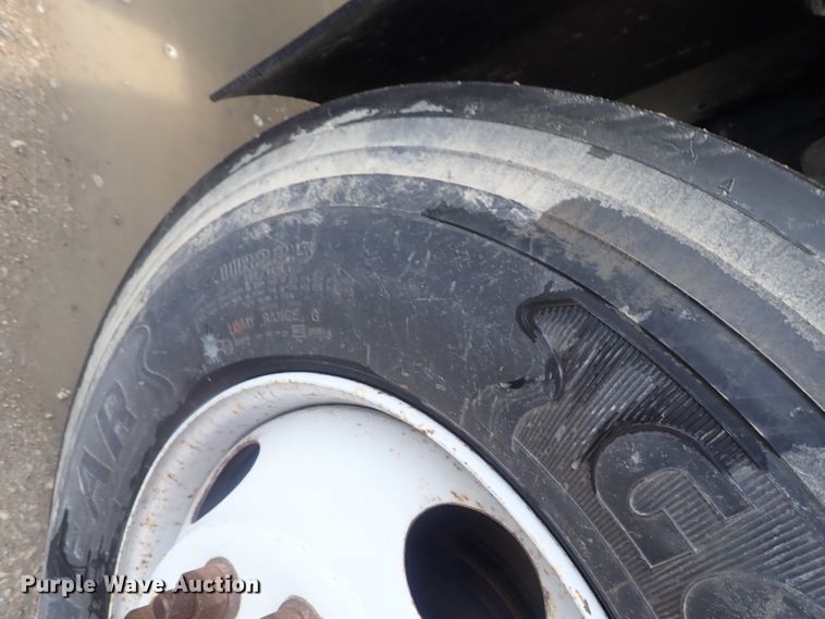 image for item DC3265 2000 GMC 7500 dump truck