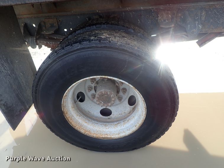 image for item DC3265 2000 GMC 7500 dump truck