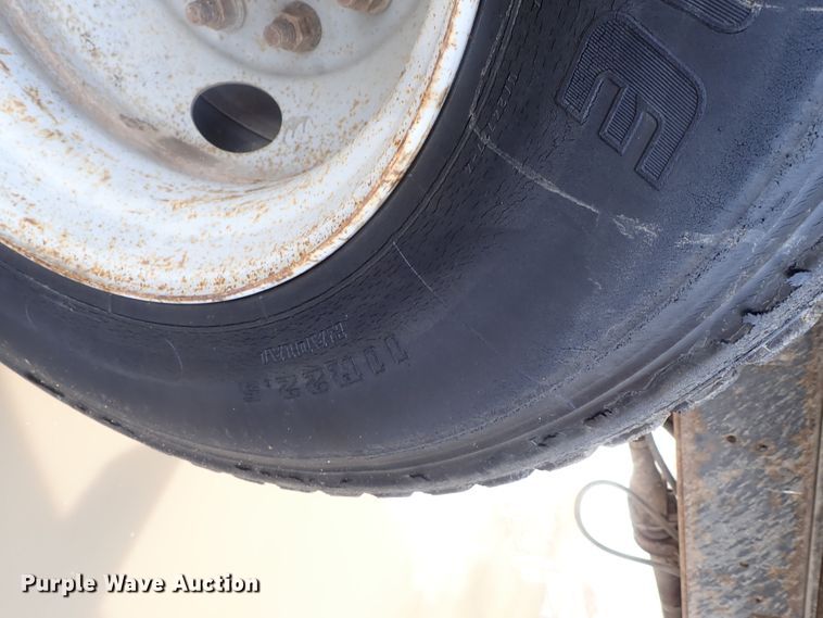 image for item DC3265 2000 GMC 7500 dump truck