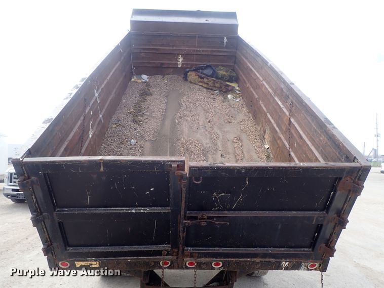 image for item DC3265 2000 GMC 7500 dump truck