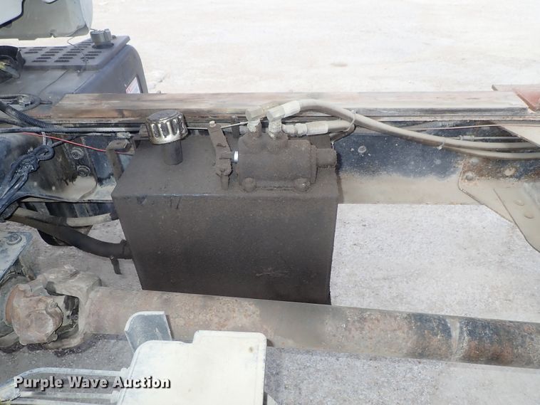 image for item DC3265 2000 GMC 7500 dump truck