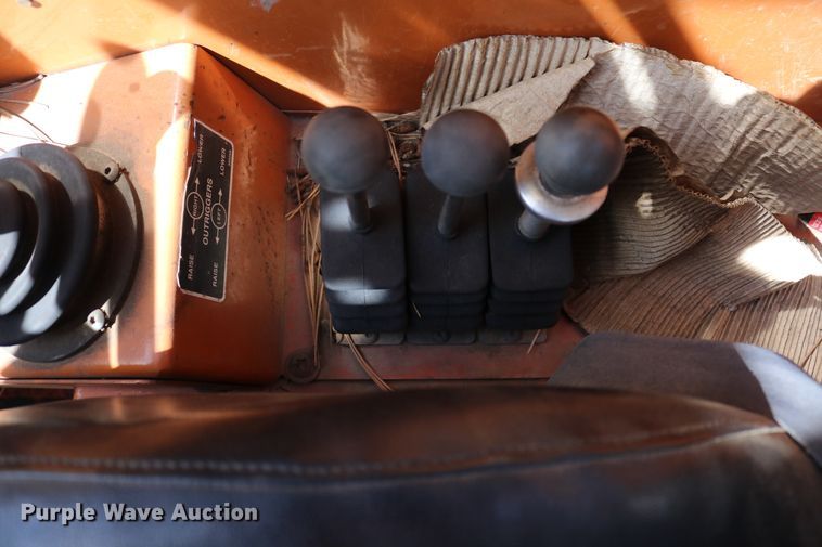 image for item DD6087 Lull 1044C-54  telehandler