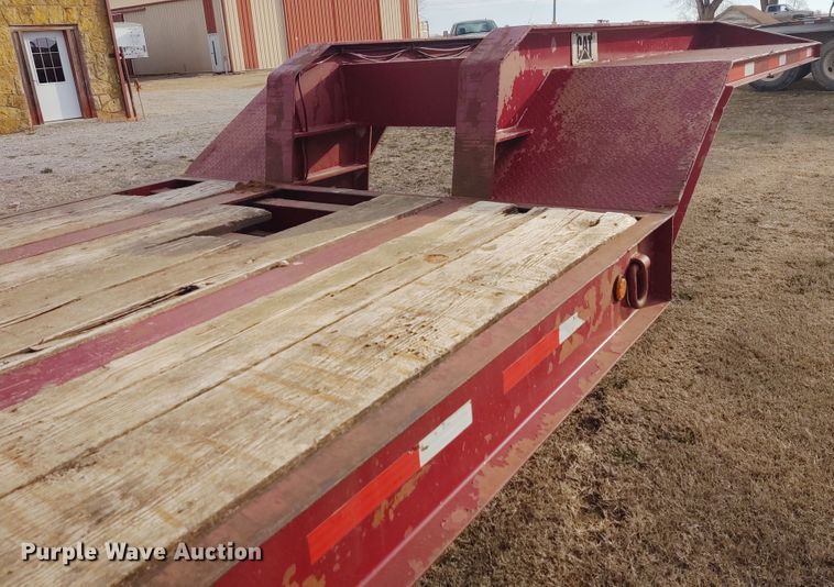 image for item DE6905 2003 Nuttall 350L equipment trailer