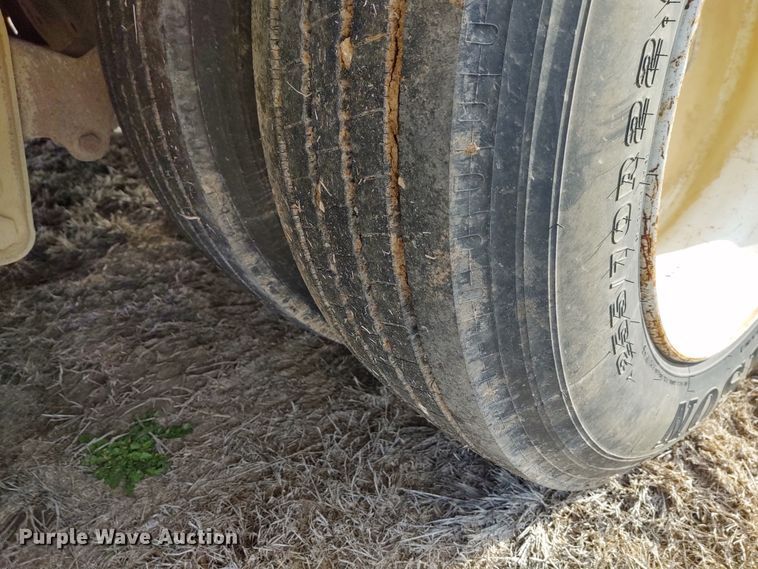 image for item DE6905 2003 Nuttall 350L equipment trailer