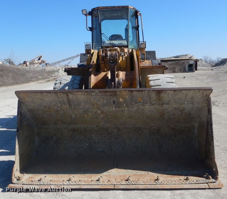 image for item DF3067 1993 Caterpillar 960F  wheel loader
