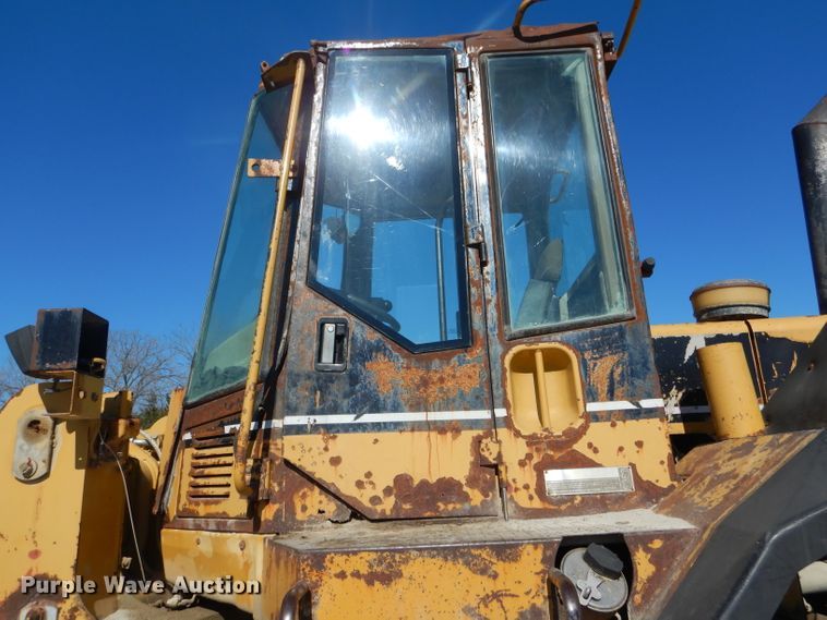 image for item DF3067 1993 Caterpillar 960F  wheel loader