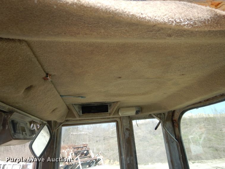 image for item DF3067 1993 Caterpillar 960F  wheel loader