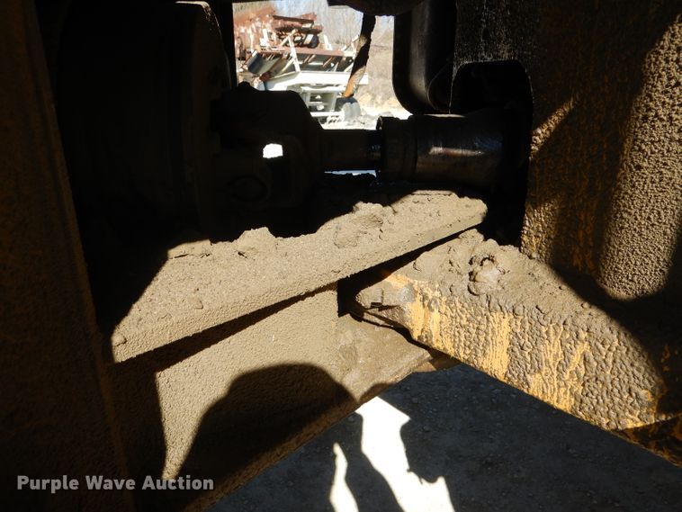 image for item DF3067 1993 Caterpillar 960F  wheel loader